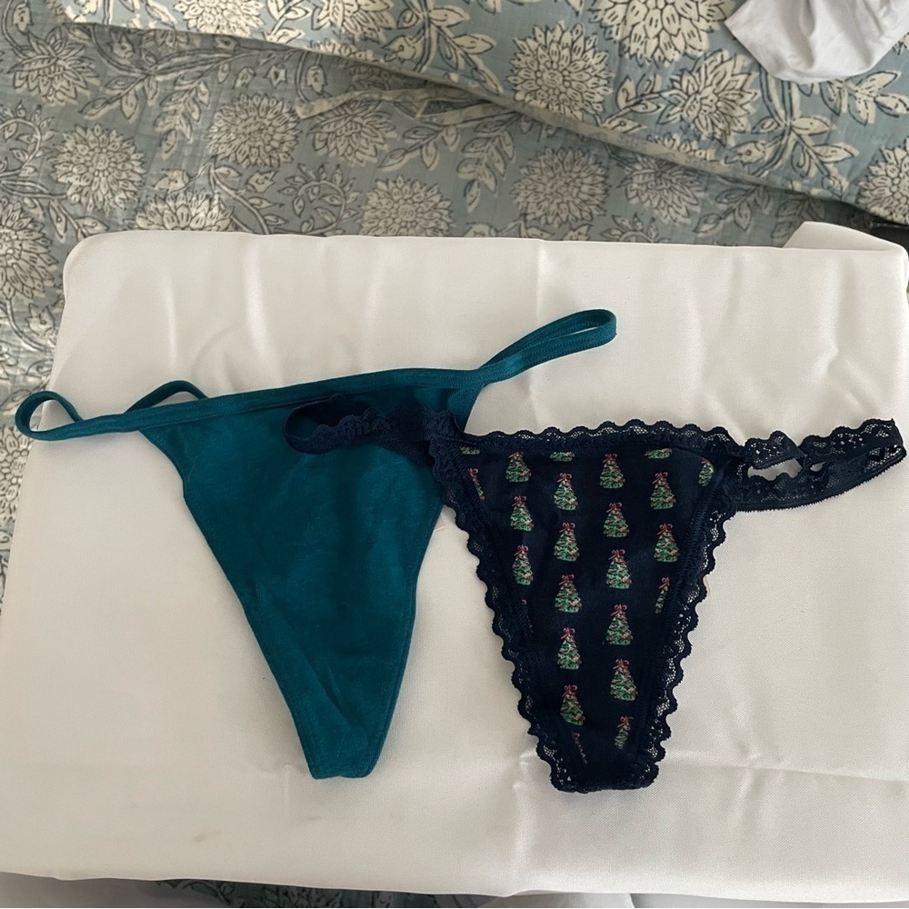 2 Victorias Secret VS NWT G V String Panty Teal Navy Blue Christmas Underwear S